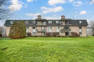 245 W Joliet St, Schererville, IN 46375 - Photo 2