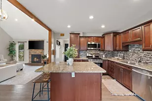 411 Forest View Dr, Valparaiso, IN 46385 - Photo 22