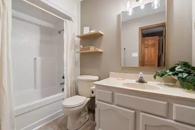 411 Forest View Drive, Valparaiso, IN 46385 - Photo 28