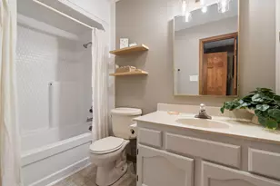 411 Forest View Dr, Valparaiso, IN 46385 - Photo 28