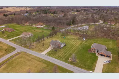 411 Forest View Drive, Valparaiso, IN 46385 - Photo 4