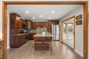 411 Forest View Dr, Valparaiso, IN 46385 - Photo 14