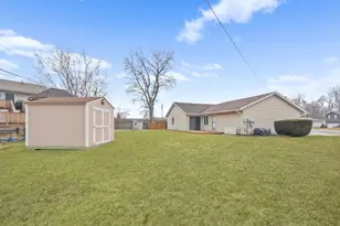 6277 Waite St, Merrillville, IN 46410 - Photo 12
