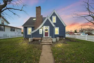 607 Oak St, Valparaiso, IN 46383 - Photo 2