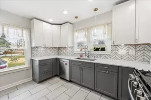 607 Oak St, Valparaiso, IN 46383 - Photo 4