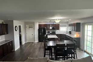 702 19th St SE, Demotte, IN 46310 - Photo 10