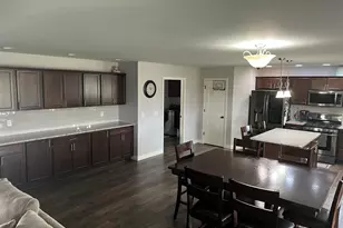 702 19th St SE, Demotte, IN 46310 - Photo 8