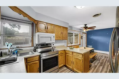 138 N Road, Schererville, IN 46375 - Photo 6