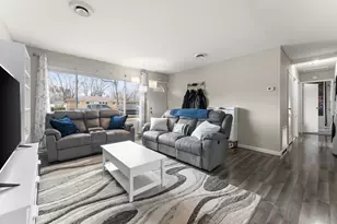 2908 W 38th Ave, Hobart, IN 46342 - Photo 6