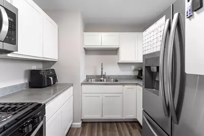 2908 W 38th Avenue, Hobart, IN 46342 - Photo 10