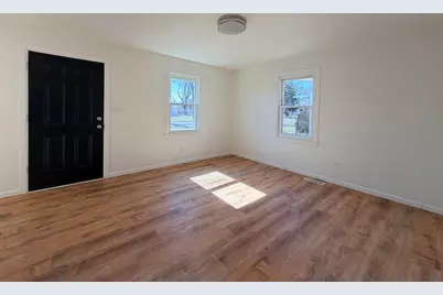 3036 Coral Drive, Hobart, IN 46342 - Photo 4