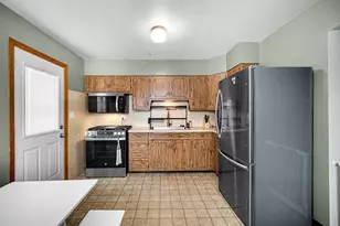 3107 Eder St, Highland, IN 46322 - Photo 4