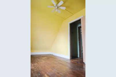 306 W Michigan Street, Rolling Prairie, IN 46371 - Photo 8