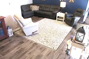 12900 Walnut Hill Dr, Lakeville, IN 46536 - Photo 10