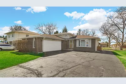 3951 S Lakeshore, Crown Point, IN 46307 - Photo 1