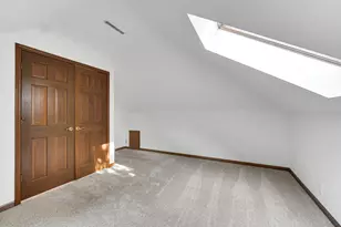 2102 Emmett Ct, Valparaiso, IN 46385 - Photo 20