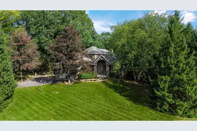 2102 Emmett Court, Valparaiso, IN 46385 - Photo 2