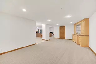 2102 Emmett Ct, Valparaiso, IN 46385 - Photo 26