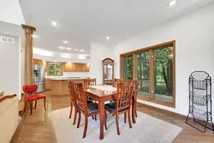 2102 Emmett Ct, Valparaiso, IN 46385 - Photo 12