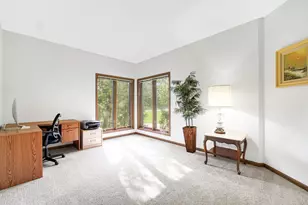 2102 Emmett Ct, Valparaiso, IN 46385 - Photo 22