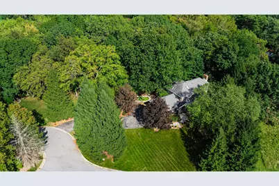 2102 Emmett Court, Valparaiso, IN 46385 - Photo 2