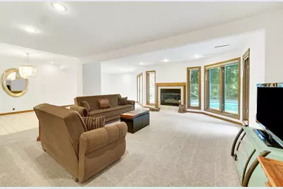 2102 Emmett Court, Valparaiso, IN 46385 - Photo 24