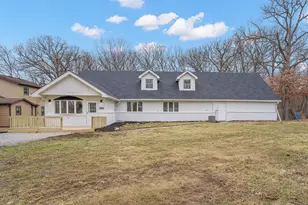 14610 Colfax Pl, Crown Point, IN 46307 - Photo 2
