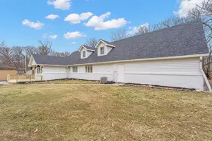 14610 Colfax Pl, Crown Point, IN 46307 - Photo 4