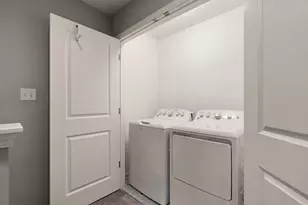 11897 Rhode Island St, Crown Point, IN 46307 - Photo 16