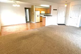 2741 Georgetowne Dr, Highland, IN 46322 - Photo 6