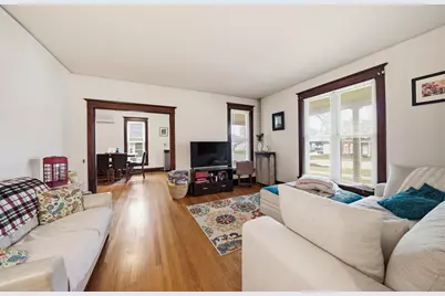 404 Indiana Avenue, Valparaiso, IN 46383 - Photo 6