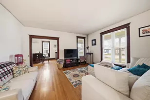 404 Indiana Ave, Valparaiso, IN 46383 - Photo 6