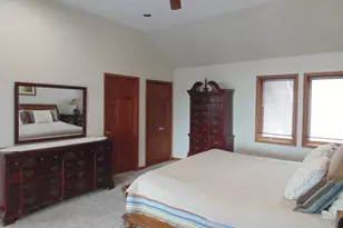 8508 Pine Ave, Gary, IN 46403 - Photo 30