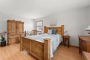 415 Sequoia Dr, Valparaiso, IN 46385 - Photo 12