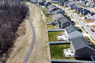 3910 Iron Gate Dr, Valparaiso, IN 46385 - Photo 4