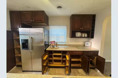 714 N Carroll Avenue, Michigan City, IN 46360 - Photo 6