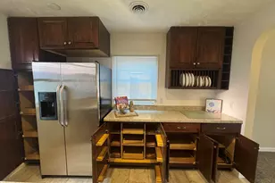 714 N Carroll Ave, Michigan City, IN 46360 - Photo 6