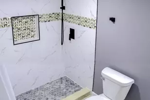 418 Dallas St, Gary, IN 46406 - Photo 18