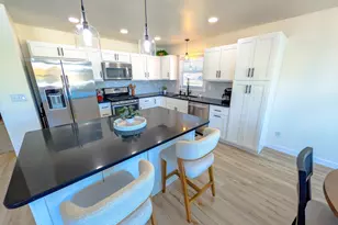 1065 Shoreline Rd, Crown Point, IN 46307 - Photo 6