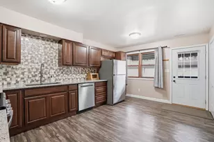 876 Jordan Cir, Schererville, IN 46375 - Photo 8