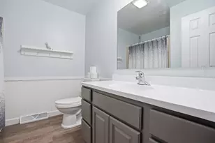 876 Jordan Cir, Schererville, IN 46375 - Photo 16