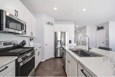 6584 Carson Avenue, Portage, IN 46368 - Photo 8