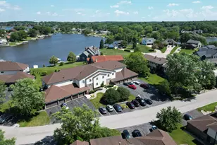 5065 Spinnaker Ln, Crown Point, IN 46307 - Photo 2