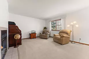 8690 Durbin Ln, Crown Point, IN 46307 - Photo 4