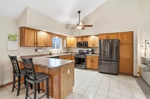 7215 Starling Dr, Schererville, IN 46375 - Photo 8