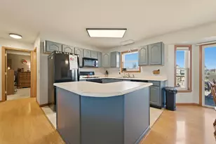 664 Windy Meadow Ct, Hebron, IN 46341 - Photo 4