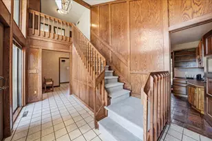 505 Andover Dr, Valparaiso, IN 46383 - Photo 4