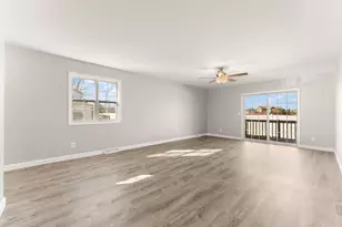 191 Mallard Pointe Dr, Valparaiso, IN 46385 - Photo 6