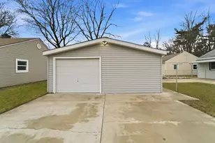1115 Springland Ave, Michigan City, IN 46360 - Photo 2