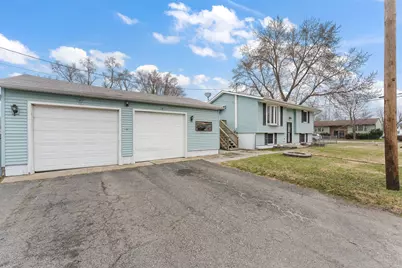 1702 Broadway Avenue, Chesterton, IN 46304 - Photo 2